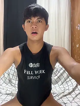 Snapshot of ursweet_jemes chatting on 17, 11, 2025 ursweet jemes online show from 17, 11, 2025