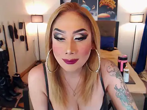 Allysonevanns online show from 21, 11, 2025