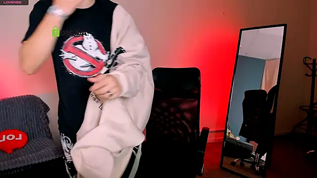 Snapshot of lucas_long_ chatting on 28, 9, 2025 lucas long online show from 28, 9, 2025