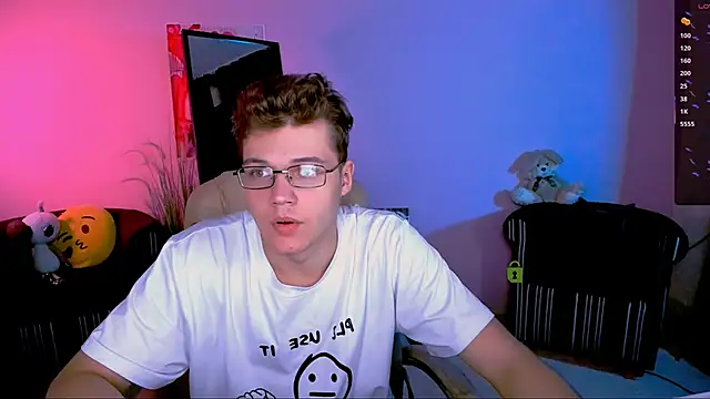 Snapshot of lucas_long_ chatting on 16, 10, 2025 lucas long online show from 16, 10, 2025