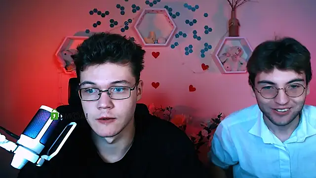 Snapshot of lucas_long_ chatting on 17, 10, 2025 lucas long online show from 17, 10, 2025