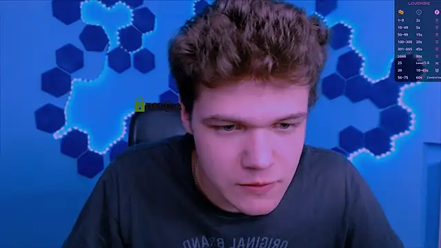 Snapshot of lucas_long_ chatting on 25, 11, 2025 lucas long online show from 25, 11, 2025