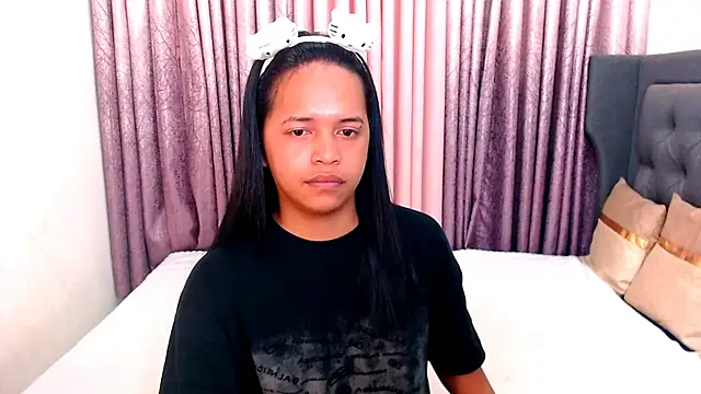 Snapshot of Lorainnelustts chatting on 28, 10, 2025 Lorainnelustts online show from 28, 10, 2025