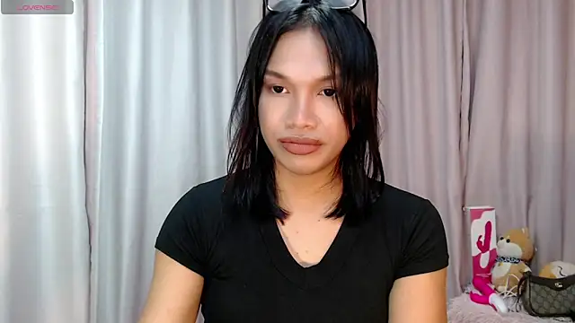 Snapshot of Herbielustts chatting on 27, 11, 2025 Herbielustts online show from 27, 11, 2025