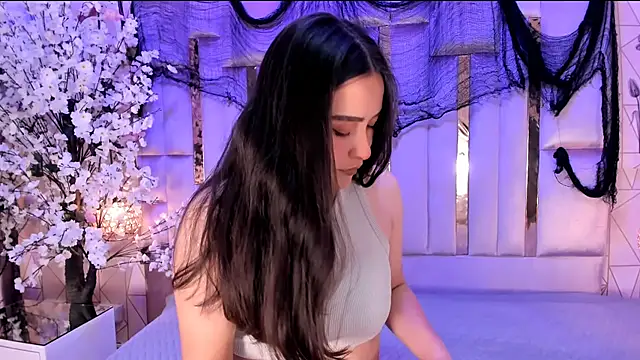 Snapshot of HannaCollins_ chatting on 20, 11, 2025 HannaCollins online show from 20, 11, 2025