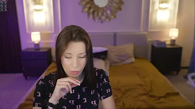 Snapshot of Selena_Glow chatting on 29, 9, 2025 Selena Glow online show from 29, 9, 2025