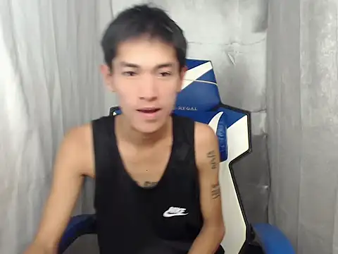 Snapshot of riks_tyler chatting on 25, 5, 2026 riks tyler online show from 25, 5, 2026