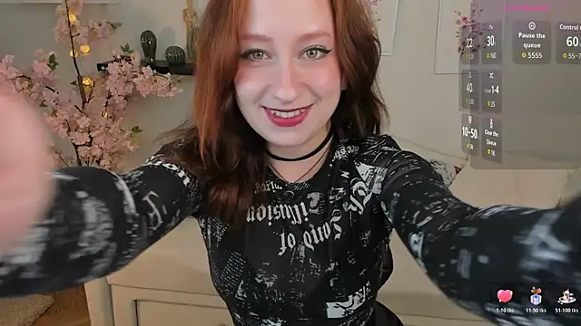 Snapshot of Violet_Griffen chatting on 18, 10, 2025 Violet Griffen online show from 18, 10, 2025