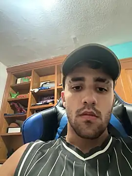 Snapshot of aavrdvh33 chatting on 27, 9, 2025 aavrdvh33 online show from 27, 9, 2025