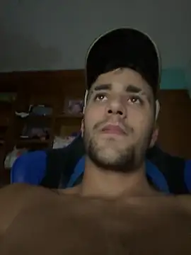 Snapshot of aavrdvh33 chatting on 2, 10, 2025 aavrdvh33 online show from 2, 10, 2025