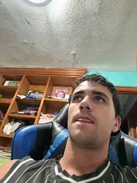 Snapshot of aavrdvh33 chatting on 9, 11, 2025 aavrdvh33 online show from 9, 11, 2025