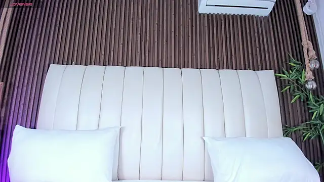 Snapshot of SandraMilerr chatting on 15, 11, 2025 SandraMilerr online show from 15, 11, 2025