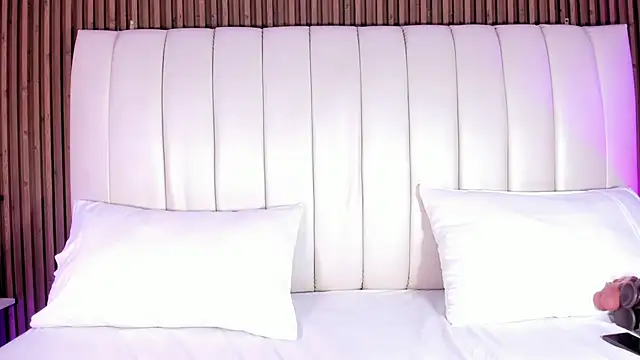 SandraMilerr online show from 10, 2, 2026