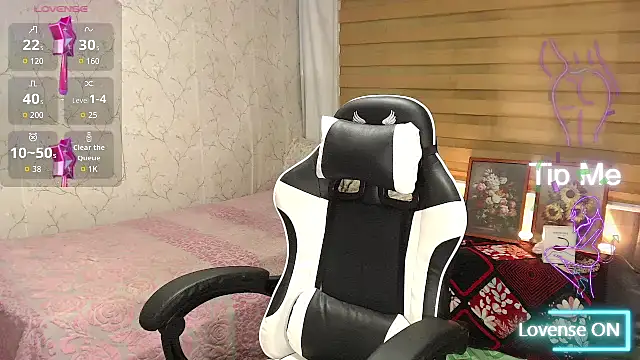 Snapshot of TssluttyNikka chatting on 19, 11, 2025 TssluttyNikka online show from 19, 11, 2025