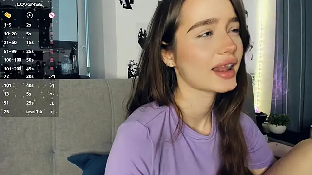 lovelyalivia online show from 14, 12, 2025