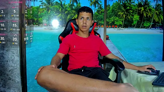 Snapshot of BigMonstercoks69 chatting on 26, 9, 2025 BigMonstercoks69 online show from 26, 9, 2025