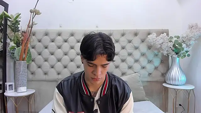 BenitoSaenz online show from 15, 12, 2025