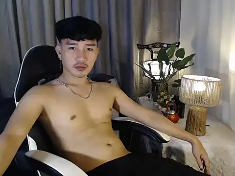 Snapshot of cute_richard24 chatting on 14, 12, 2025 cute richard24 online show from 14, 12, 2025