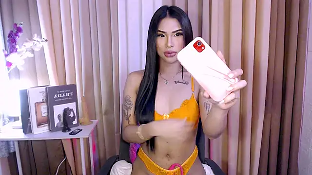 Snapshot of Megan_sativa chatting on 11, 11, 2025 Megan sativa online show from 11, 11, 2025