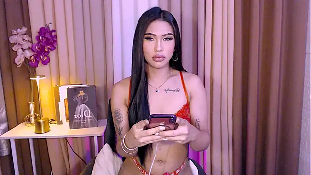 Snapshot of Megan_sativa chatting on 17, 11, 2025 Megan sativa online show from 17, 11, 2025