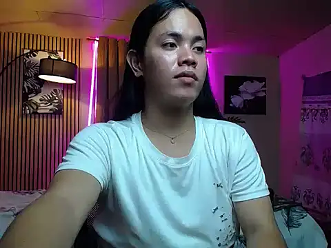 Snapshot of lava_lux chatting on 21, 10, 2025 lava lux online show from 21, 10, 2025