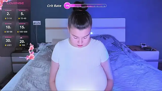 Snapshot of LinaElasm chatting on 18, 11, 2025 LinaElasm online show from 18, 11, 2025