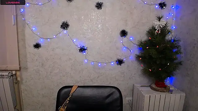 Snapshot of AmandaDimond_ chatting on 14, 12, 2025 AmandaDimond online show from 14, 12, 2025