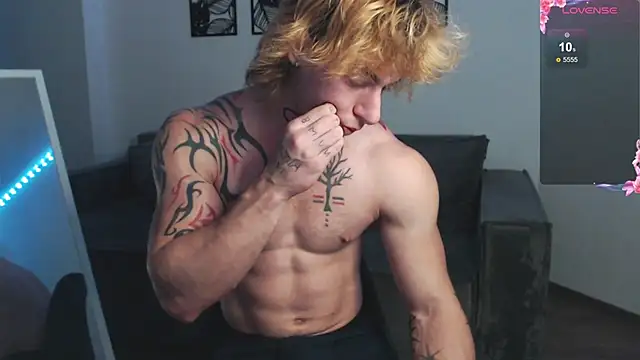 Snapshot of Brendan__Piks chatting on 15, 10, 2025 Brendan Piks online show from 15, 10, 2025