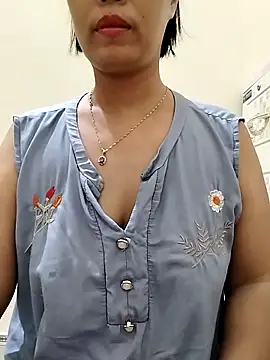 Snapshot of love_sexy090 chatting on 12, 10, 2025 love sexy090 online show from 12, 10, 2025