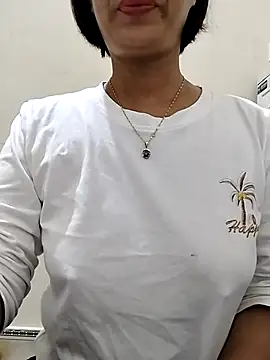 Snapshot of love_sexy090 chatting on 9, 11, 2025 love sexy090 online show from 9, 11, 2025