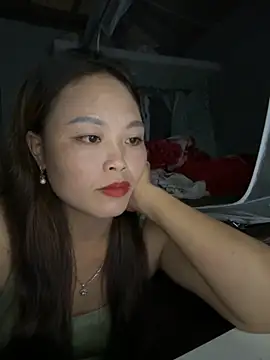 Snapshot of MychuSweet chatting on 10, 10, 2025 MychuSweet online show from 10, 10, 2025