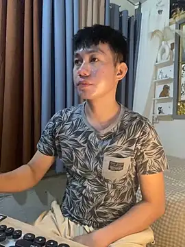 xshyboyx online show from 17, 12, 2025