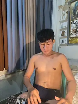 xshyboyx online show from 14, 2, 2026