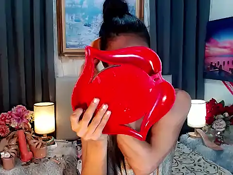 Snapshot of sassylatina chatting on 28, 10, 2025 sassylatina online show from 28, 10, 2025