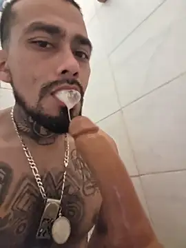 Snapshot of Cnutt310 chatting on 6, 1, 2026 Cnutt310 online show from 6, 1, 2026