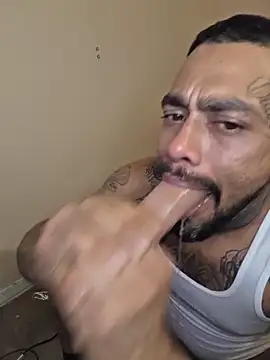 Snapshot of Cnutt310 chatting on 4, 2, 2026 Cnutt310 online show from 4, 2, 2026