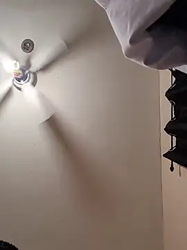 Snapshot of Cnutt310 chatting on 11, 2, 2026 Cnutt310 online show from 11, 2, 2026