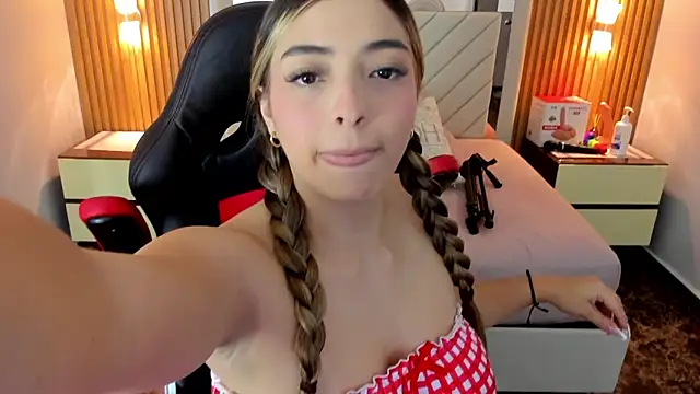 KYLIE JONES6 online show from 11, 9, 2025