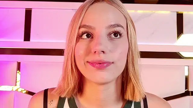 Snapshot of ambar_rosse25 chatting on 28, 11, 2025 ambar rosse25 online show from 28, 11, 2025