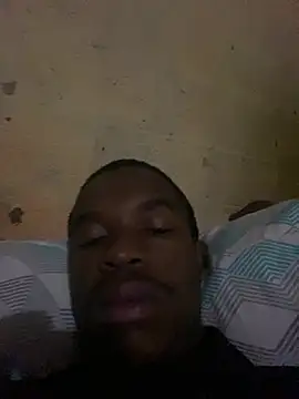 Snapshot of Minathi25410 chatting on 15, 4, 2026 Minathi25410 online show from 15, 4, 2026