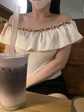 Meii-meyy online show from 19, 12, 2025