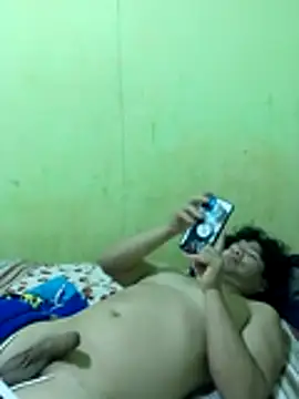 Snapshot of 3-11A chatting on 14, 12, 2025 3-11A online show from 14, 12, 2025