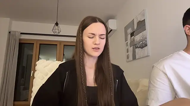 Snapshot of TenDouble chatting on 23, 12, 2025 TenDouble online show from 23, 12, 2025