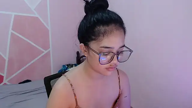 Snapshot of aaliyah_walker chatting on 24, 11, 2025 aaliyah walker online show from 24, 11, 2025