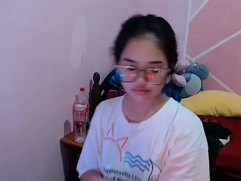 Snapshot of aaliyah_walker chatting on 5, 12, 2025 aaliyah walker online show from 5, 12, 2025