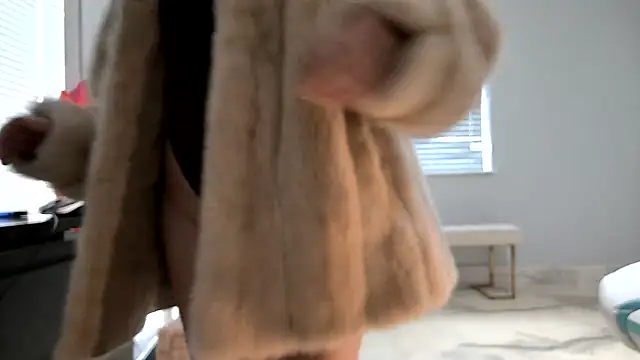 foxyroxymilf online show from 17, 11, 2025