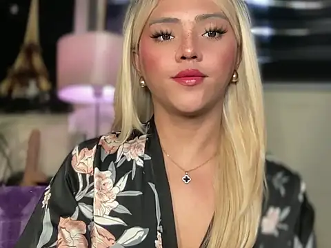 Snapshot of calimonroe chatting on 26, 9, 2025 calimonroe online show from 26, 9, 2025