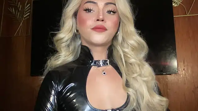 Snapshot of calimonroe chatting on 26, 11, 2025 calimonroe online show from 26, 11, 2025