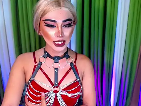 Snapshot of Queen_yasii_88 chatting on 12, 9, 2025 Queen yasii 88 online show from 12, 9, 2025