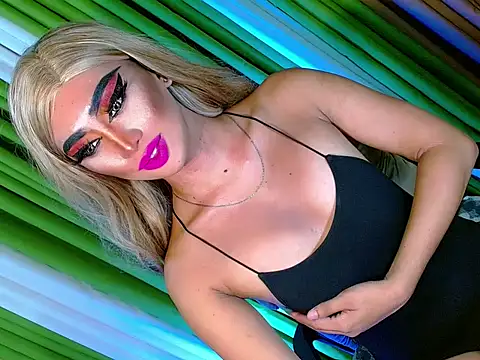 Snapshot of Queen_yasii_88 chatting on 28, 9, 2025 Queen yasii 88 online show from 28, 9, 2025